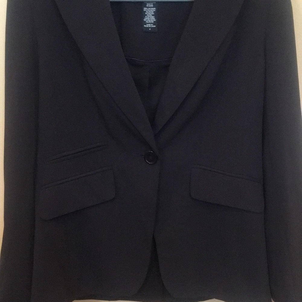 Blazer - Picture 3 of 5
